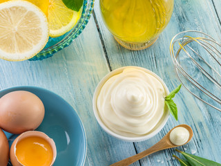 Natural mayonnaise ingredients and the sauce itself.