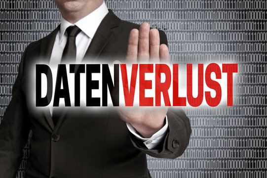 datenverlust mit matrix wird von Gesch&auml;ftsmann gezeigt