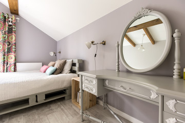 Bedroom with grey walls