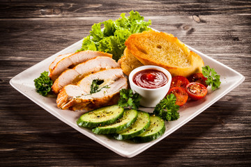 Roasted chicken fillet and vegetables 