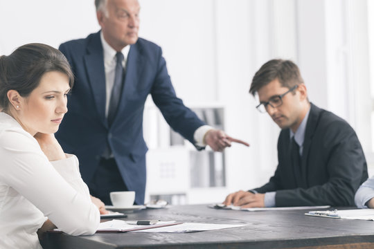Discouraging atmosphere in the workplace