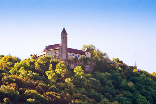 Burg Teck vom Hohenbol aus im Herbst - schw&auml;bische Alb