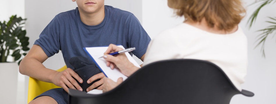 Teenager during the psychotherapy session