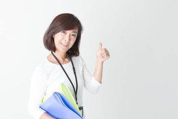 OLポートレート・ミドル女性白バック