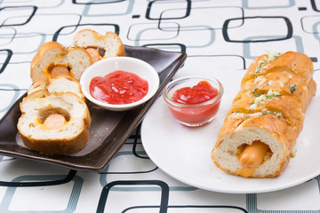 sausage bread with ketchop