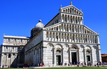 Dom Santa Maria Assuanta auf dem  auf dem Piazza del Miracoli ("Platz der Wunder")