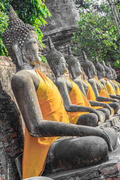 Buddha statues at Wat Yai Chaimongkol