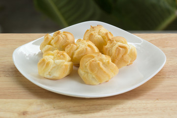 Eclair cream in disc