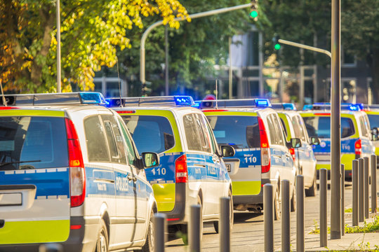 Polizei-Kolonne sorgt f&uuml;r Sicherheit