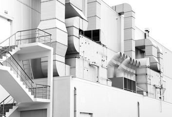 Supermarket ventilation system
