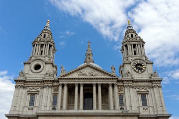 Fototapeta na wymiar St. Paul Cathedral in London, United Kingdom