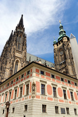 Fototapeta premium Old Provost Residence and the St. Vitus Cathedral at Prague Castle, Czech Republic.