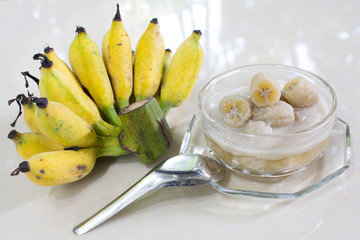 Banana in coconut milk thai dessert / Select focus