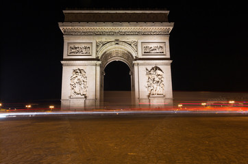 Fototapeta na wymiar Famous Arc de Triomphe in Paris, France