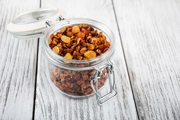 healthy breakfast granola