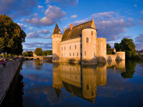 Sully-sur-Loire, ch&acirc;teau de la Loire