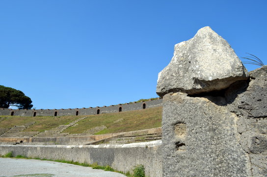 Gro&szlig;es Theater in Pompeji