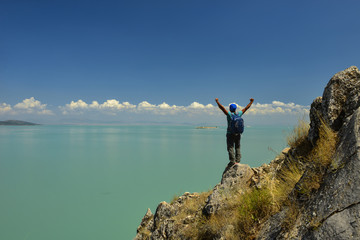 zirveden b&uuml;y&uuml;leyici manzara izlemek