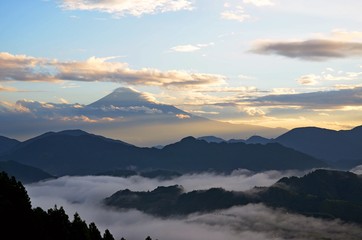 Fototapeta na wymiar 吉原の富士山