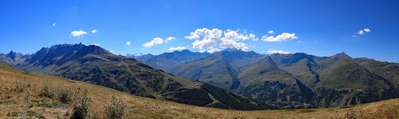 Panoramique sur la montagne de la région de Valloire