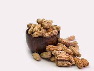 Boil peanut in the shell