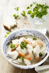 Chicken with vegetables and cream sauce
