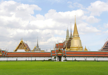 Naklejka premium Thailand architecture of Wat Phra Kaew ( Temple of the Emerald B