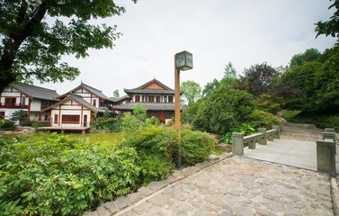 path to the traditional chinese house