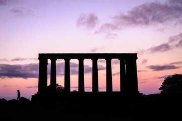Obraz premium Edinburgh, Scotland. Silhouette of National monument of Scotland, on Calton Hill 