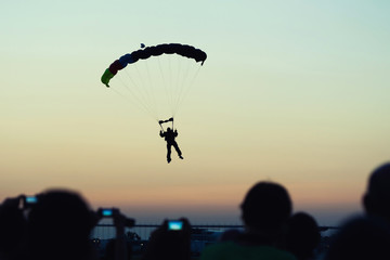 Skidiver approaching