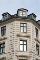 Eckaltbau mit Dachgauben