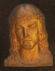 Face of Jesus Christ crown of thorns (statue)