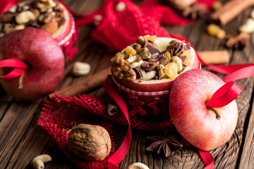 Weihnachten Bratapfel und deko 