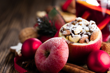 Weihnachten Bratapfel und deko 