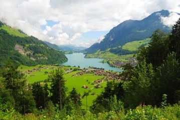 Obraz premium Lungerer See lake in Switzerland.