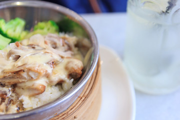 Cheesy Black Pepper Chicken with rice