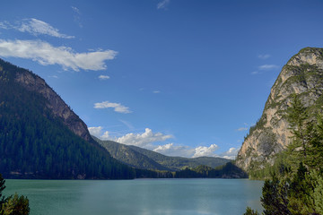 Fototapeta na wymiar Lago di Braies - Dolomiti - Panorama