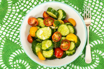 Salad with Arugula, Tomato, Cucumber and Garlic