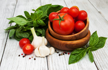 organic tomatoes and garlic