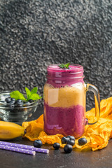 Blueberrie smoothie in a glass