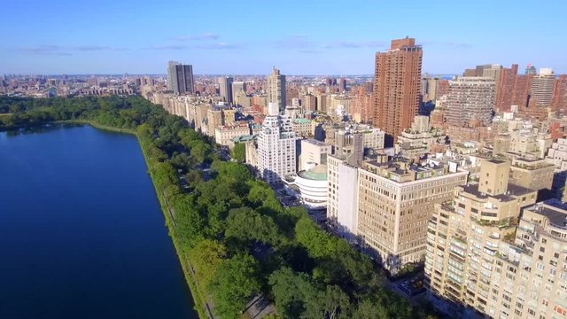 Aerial footage of Central Park and the Metropolitan Museum of Art 4k