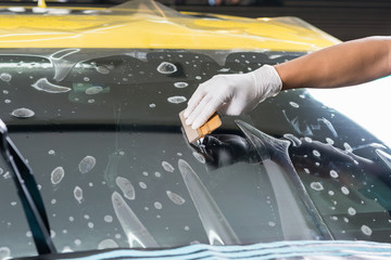 Windshield protection film installation series : Installing protection film