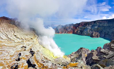 Fotobehang Kawah Ijen, volcan de l’île de Java, Indonésie © aterrom