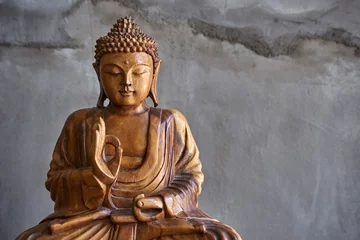 Selbstklebende Fototapete Buddha Buddha-Statue aus Holz