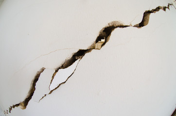 Crack wall after earthquake