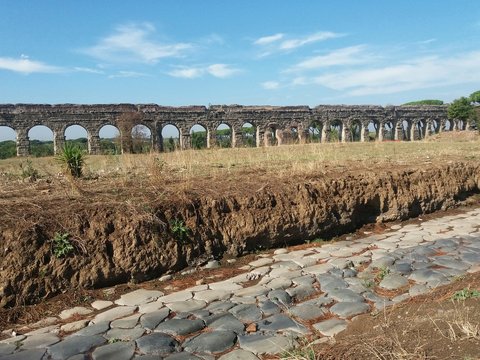 Strada romana nel Parco degli Acquedotti, Roma