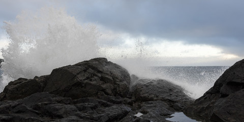 Wave splashing at coast, Pettinger Point, Cox Bay, Pacific Rim N
