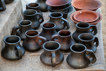 pottery, jars of clay. selling pottery on the market