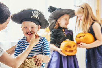 family prepares for Halloween