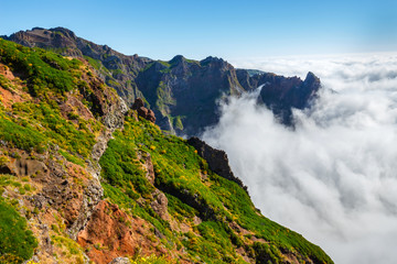 Fototapeta na wymiar Pico Ruivo and Pico do Areeiro, beautiful mountain landscape, central Madeira, Portugal